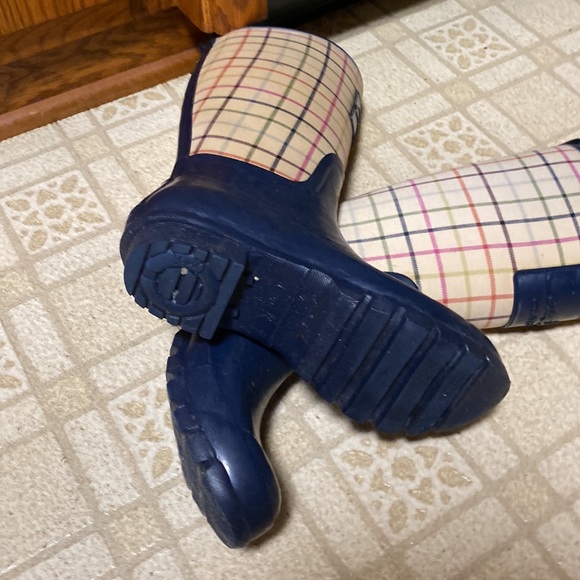 Coach size 7 rain boots - Picture 3 of 3